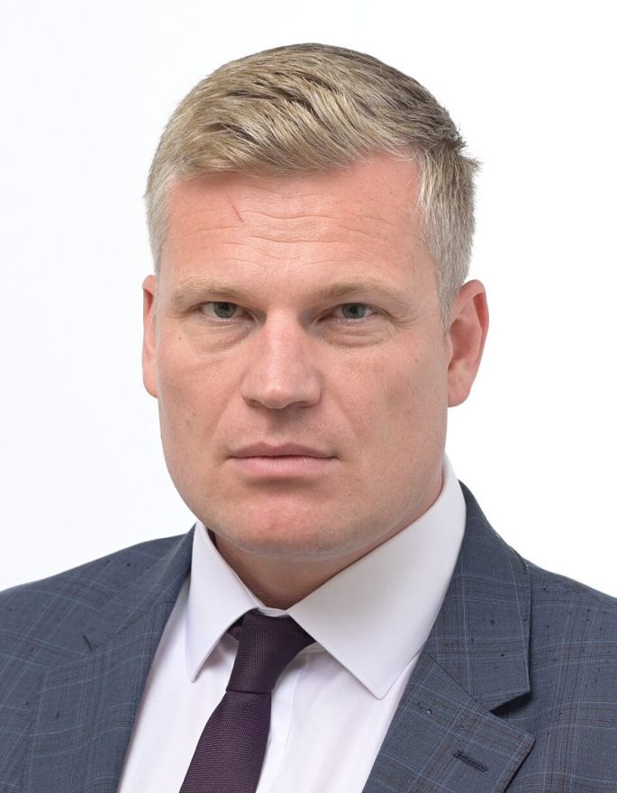 Retrato oficial de Filip Turek, eurodiputado checo, publicado en Wikimedia Commons.